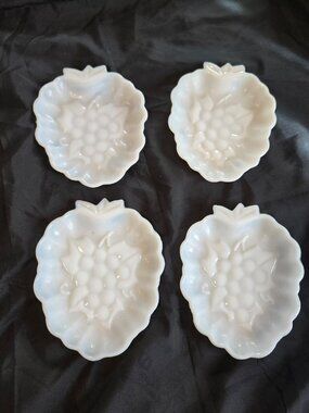 Vintage ANCHOR HOCKING Milk Glass Grape Cluster Dishes SET OF FOUR